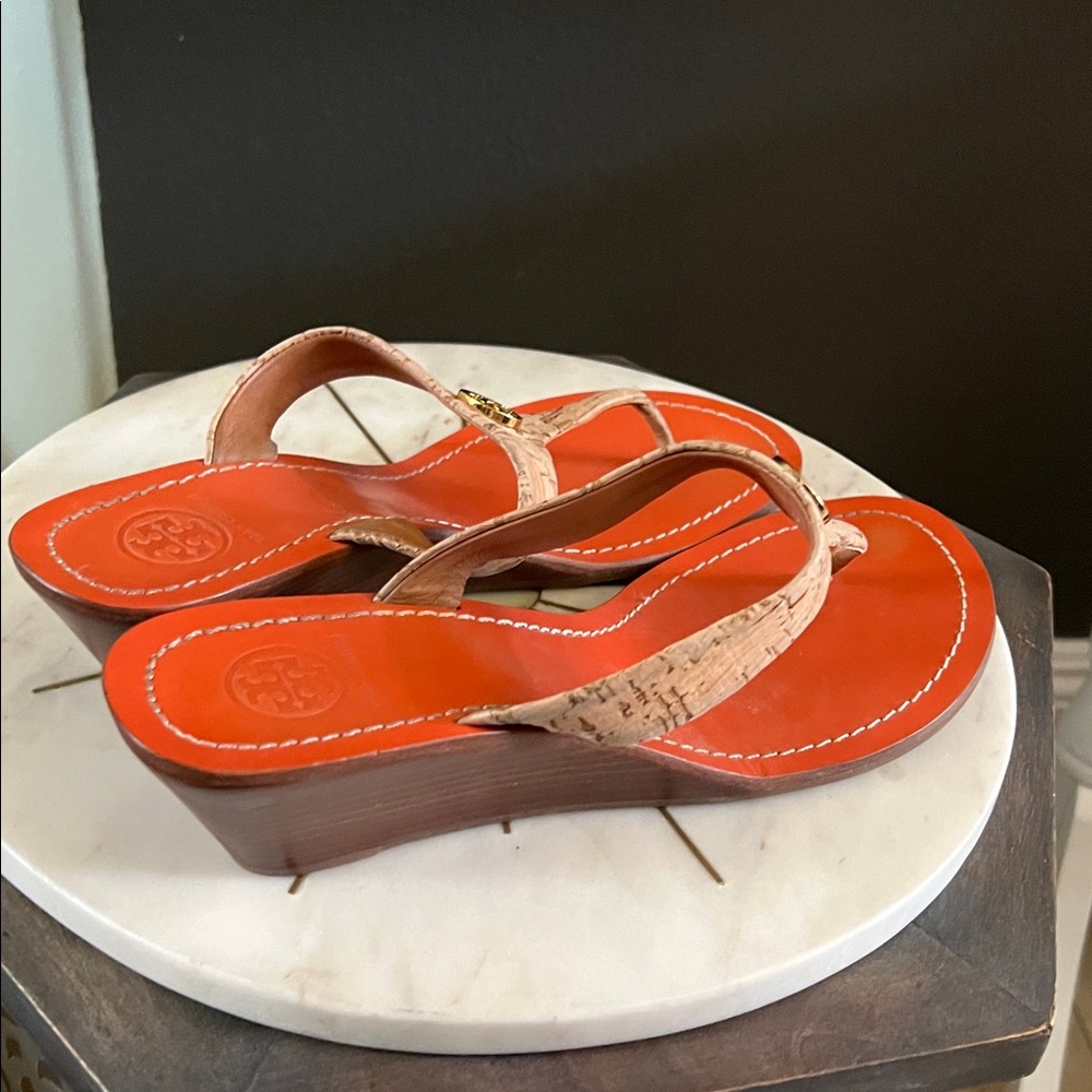 🛑 1 hour sale. Tory Burch, size 9.5, Cork & Gold Wedge Sandals, EUC